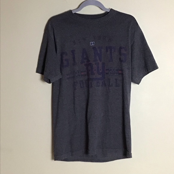 NFL New York Giants GrayTee Shirt Sz. Med EUC (flaw) Sports Apparel, Sports Logo - Picture 3 of 10